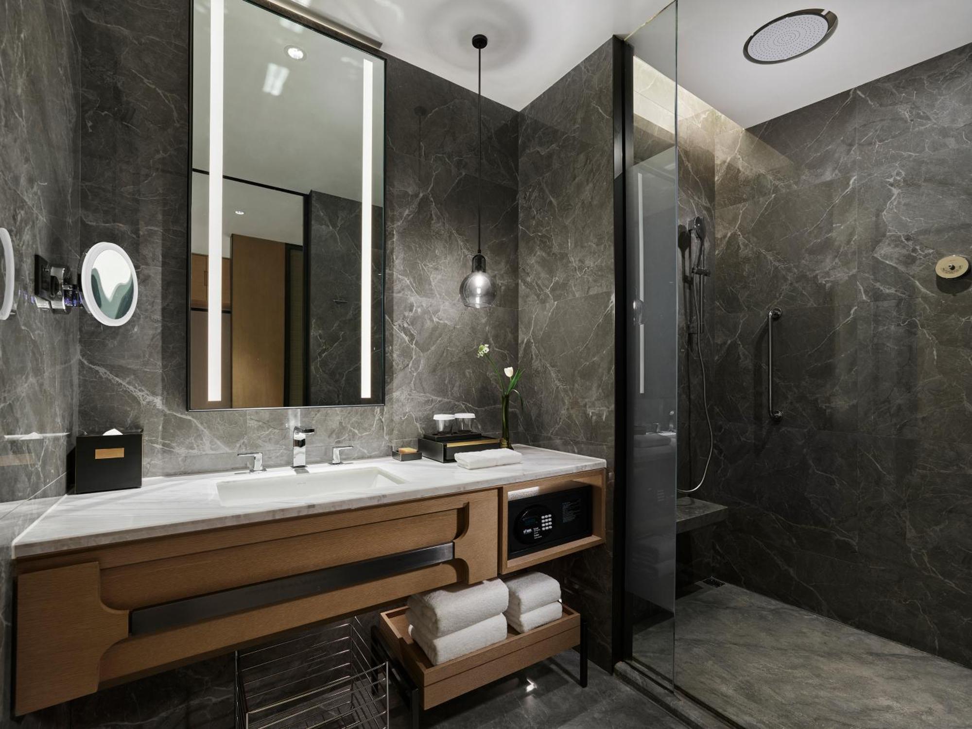 Doubletree By Hilton Chengdu Riverside - Close To Panda Base And Chengdu East Railway 외부 사진